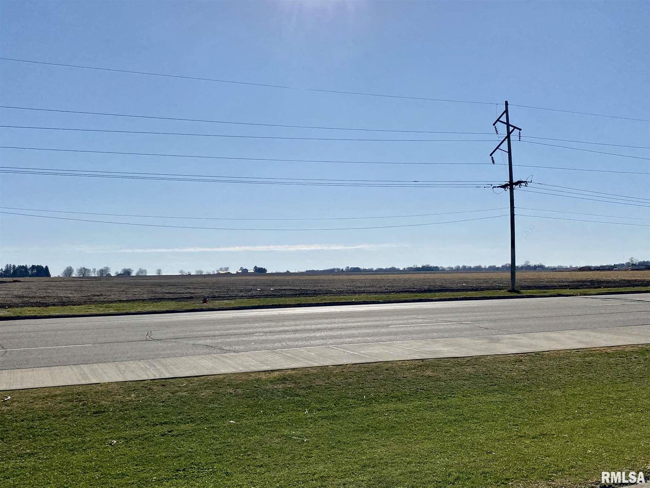 E JACKSON Street: E JACKSON Street, Macomb, IL 61455